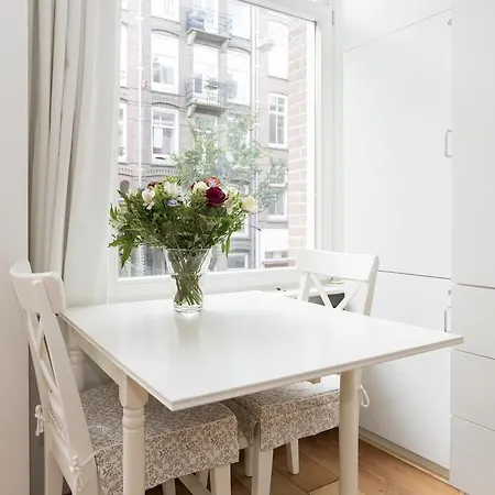 Old / New Pijp أمستردام